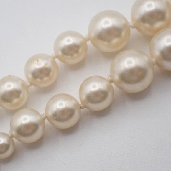 CHANEL CC Logo Imitation Pearl Chain Necklace A12 W White SHW - Picture 10 of 14